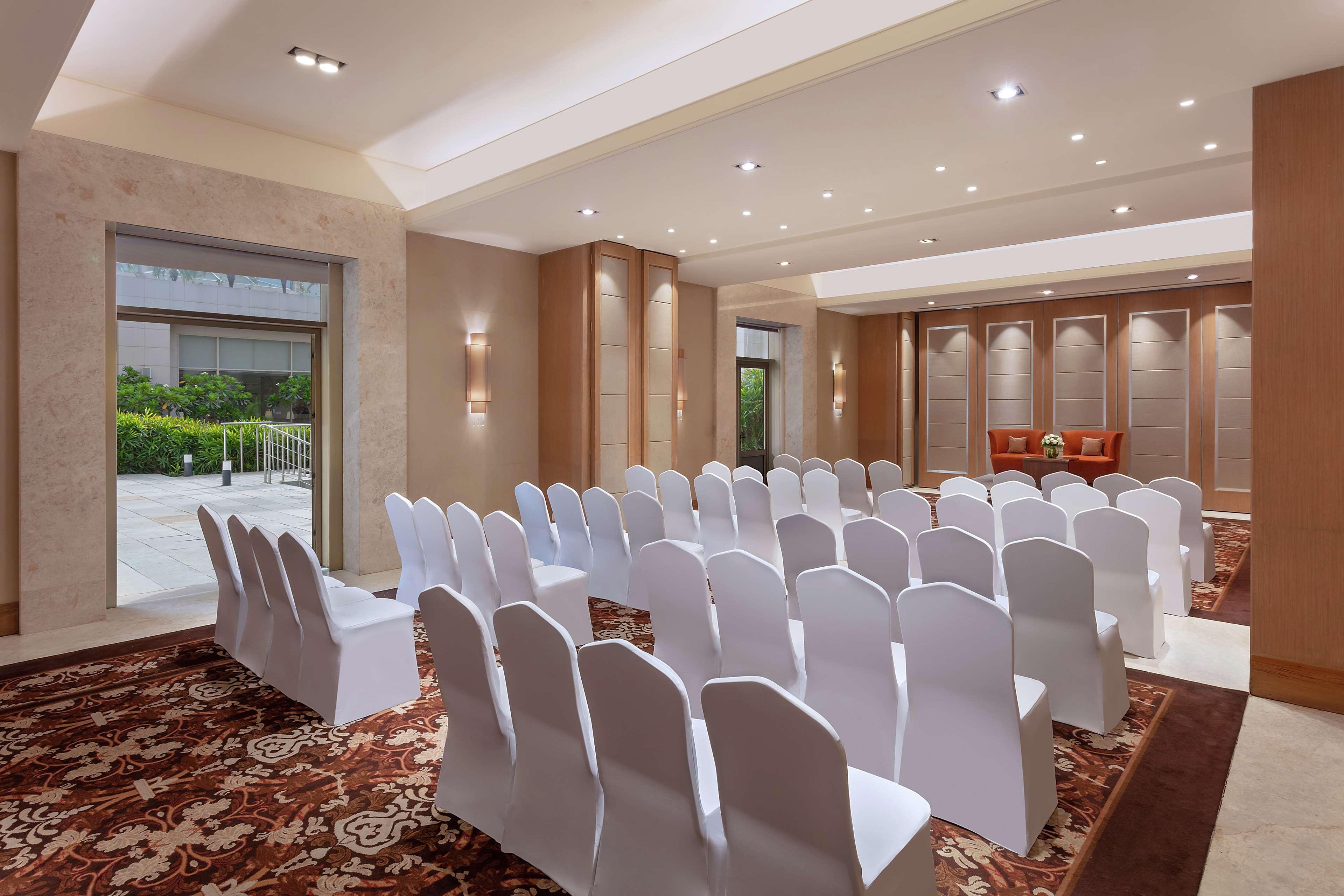 Doubletree By Hilton Agra Otel Agra  Dış mekan fotoğraf